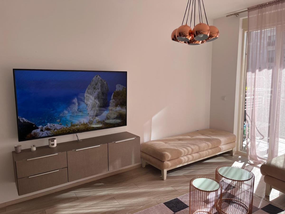 Atina Apartment, City Centre Budva ,Luxurious, Bright, Parking Exterior photo